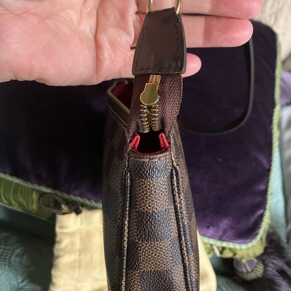 Louis Vuttion Pochette NM - Picture 7 of 12